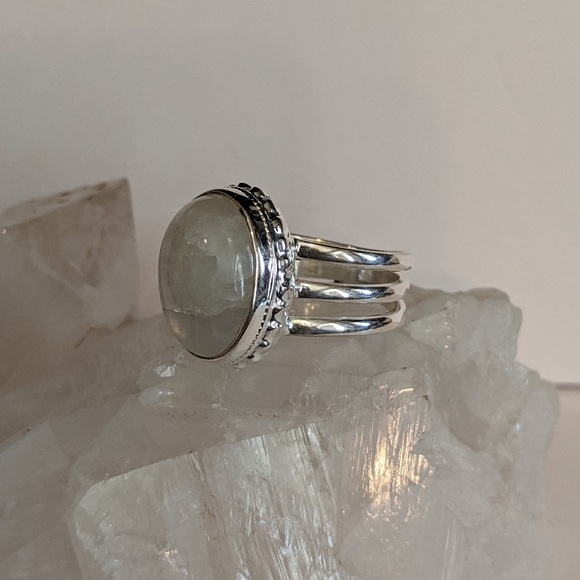 Natural Rainbow Moonstone 925 Silver Ring size 7.5 - Picture 8 of 13